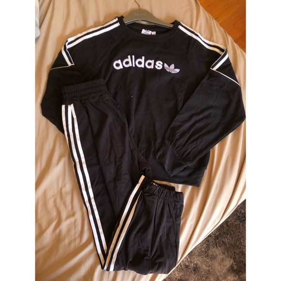 Black adidas 2 piece set - Picture 2 of 6